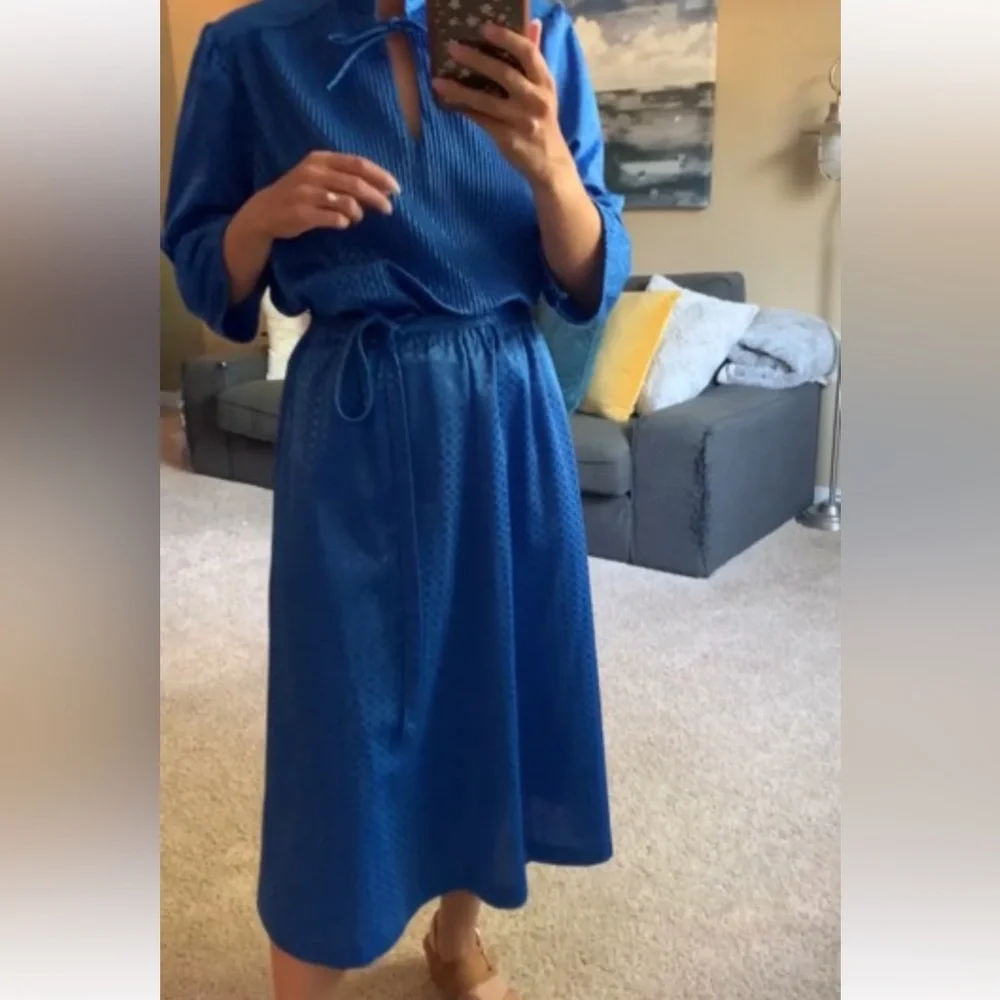 Vintage Blue Polka Dot Blouse and Skirt Set - Picture 13 of 14